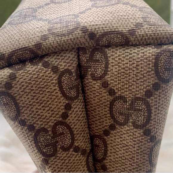 Gucci Vintage Canvas GG Pattern Pouch. - Picture 6 of 10